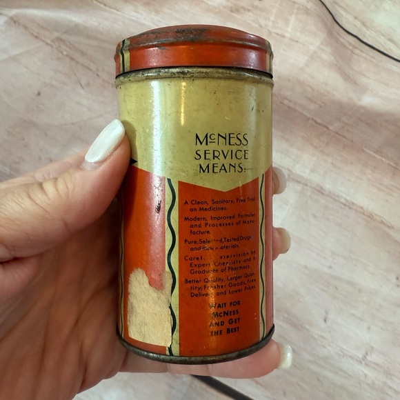 vintage McNess Allspice tin shaker with expired content - Picture 2 of 5